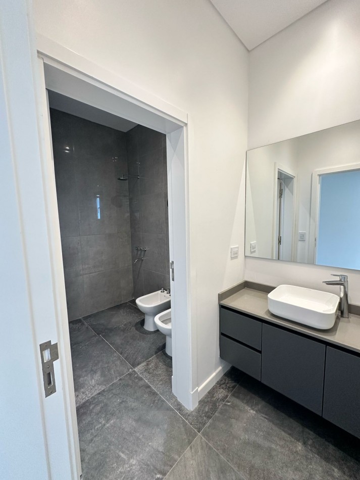 CASA 4 AMBIENTES EN RUMENCO JOVEN