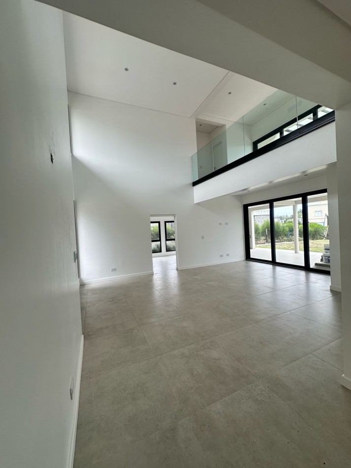 CASA 4 AMBIENTES EN RUMENCO JOVEN