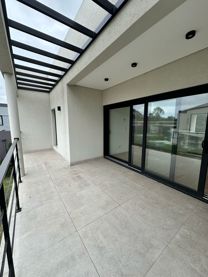 CASA 4 AMBIENTES EN RUMENCO JOVEN