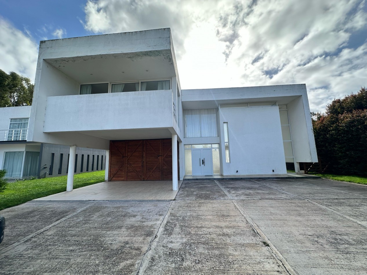 VENTA CASA 4 AMBIENTES EN RUMENCO FINANCIADA