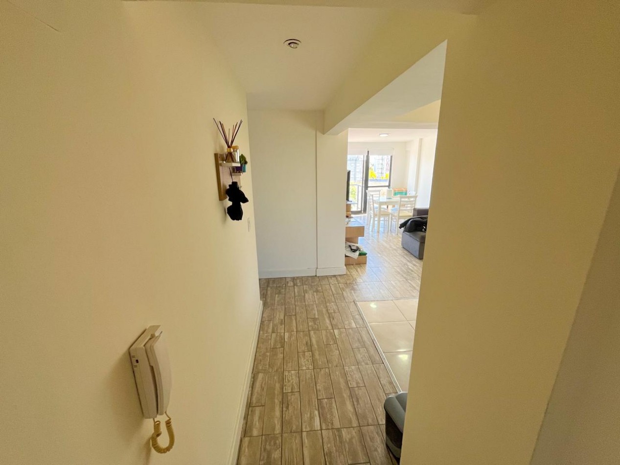 VENTA DEPARTAMENTO 2 AMBIENTES CON COCHERA EDIFICIO LE TEMPS