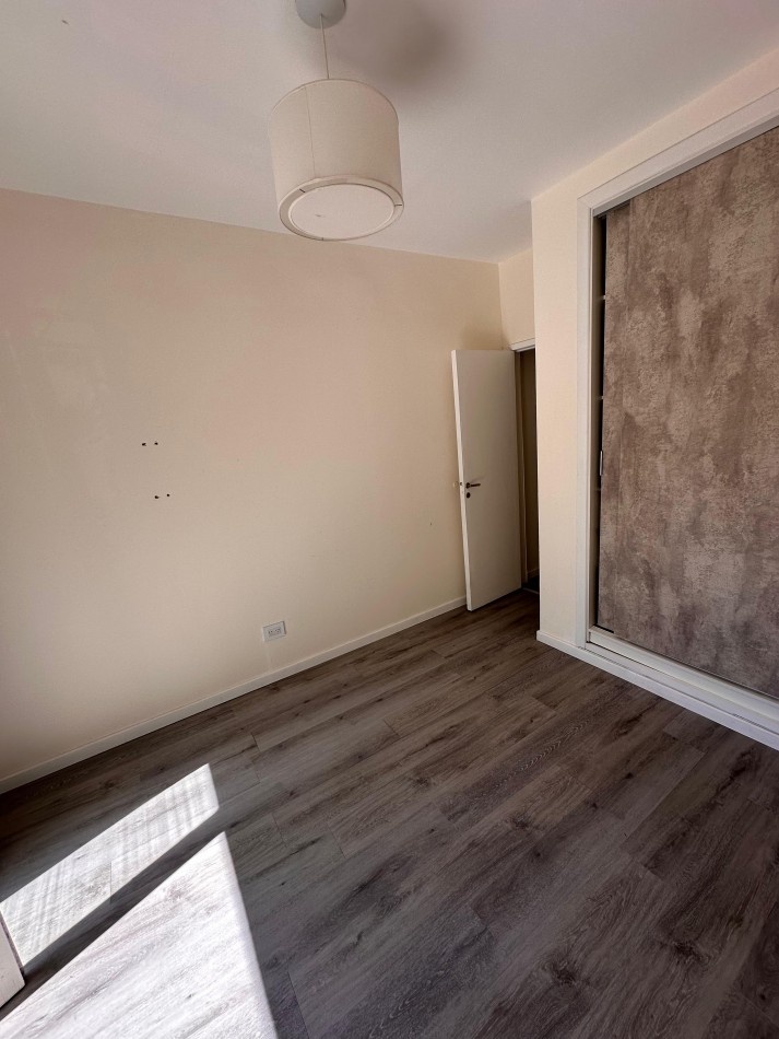 DEPARTAMENTO 3 AMBIENTES CON BALCON EN LA PERLA