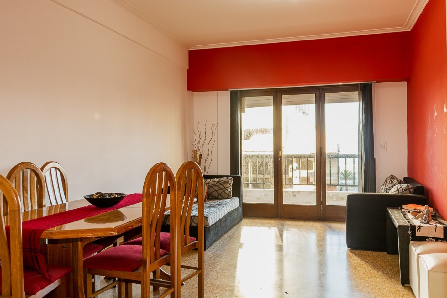 VENTA DEPARTAMENTO 3 AMBIENTES CON BALCON Y VISTA PARCIAL AL MAR