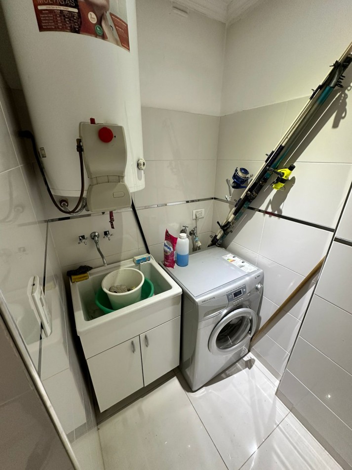 VENTA DEPARTAMENTO 3 AMBIENTES CON BALCON Y VISTA PARCIAL AL MAR