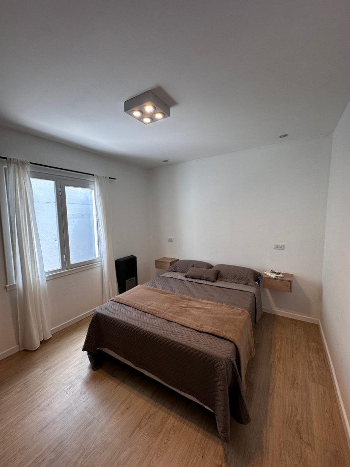 PH 2 AMBIENTES CON PATIO RECICLADO EN LA PERLA