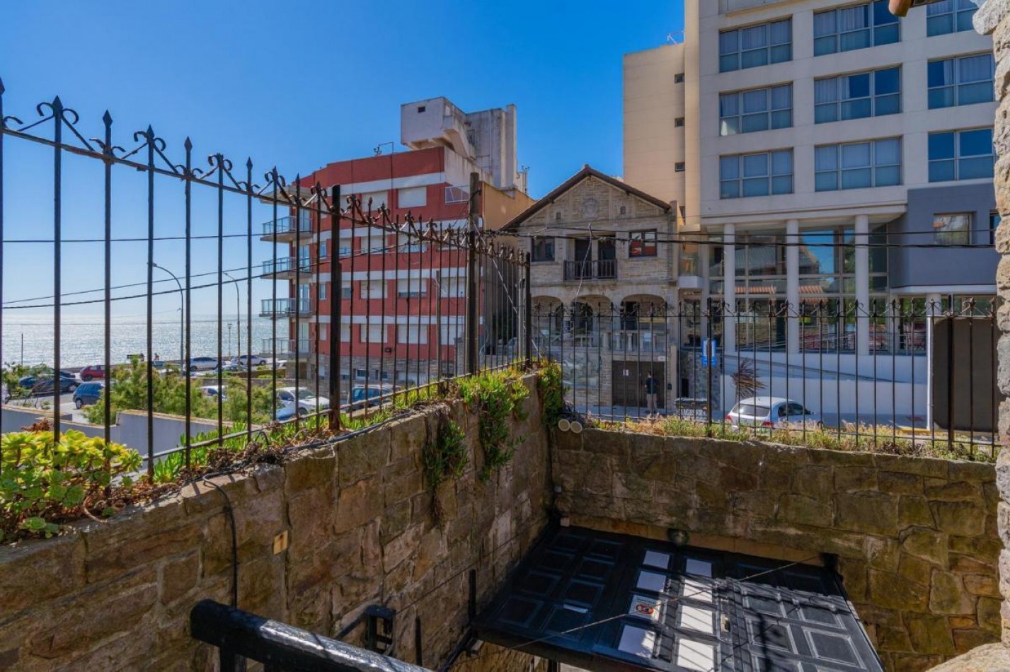 VENTA IMPORTANTE CHALET EN LA PERLA