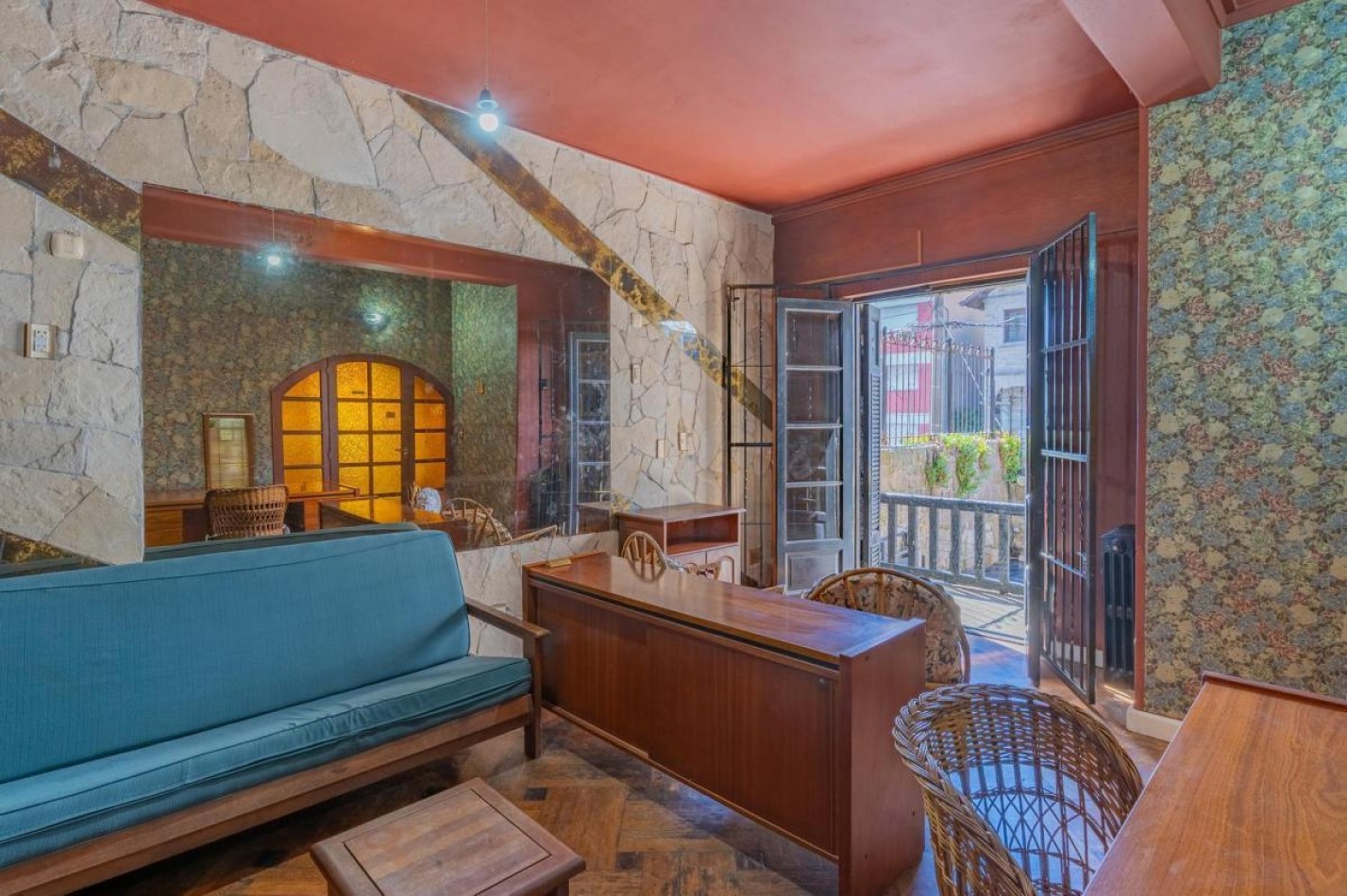 VENTA IMPORTANTE CHALET EN LA PERLA