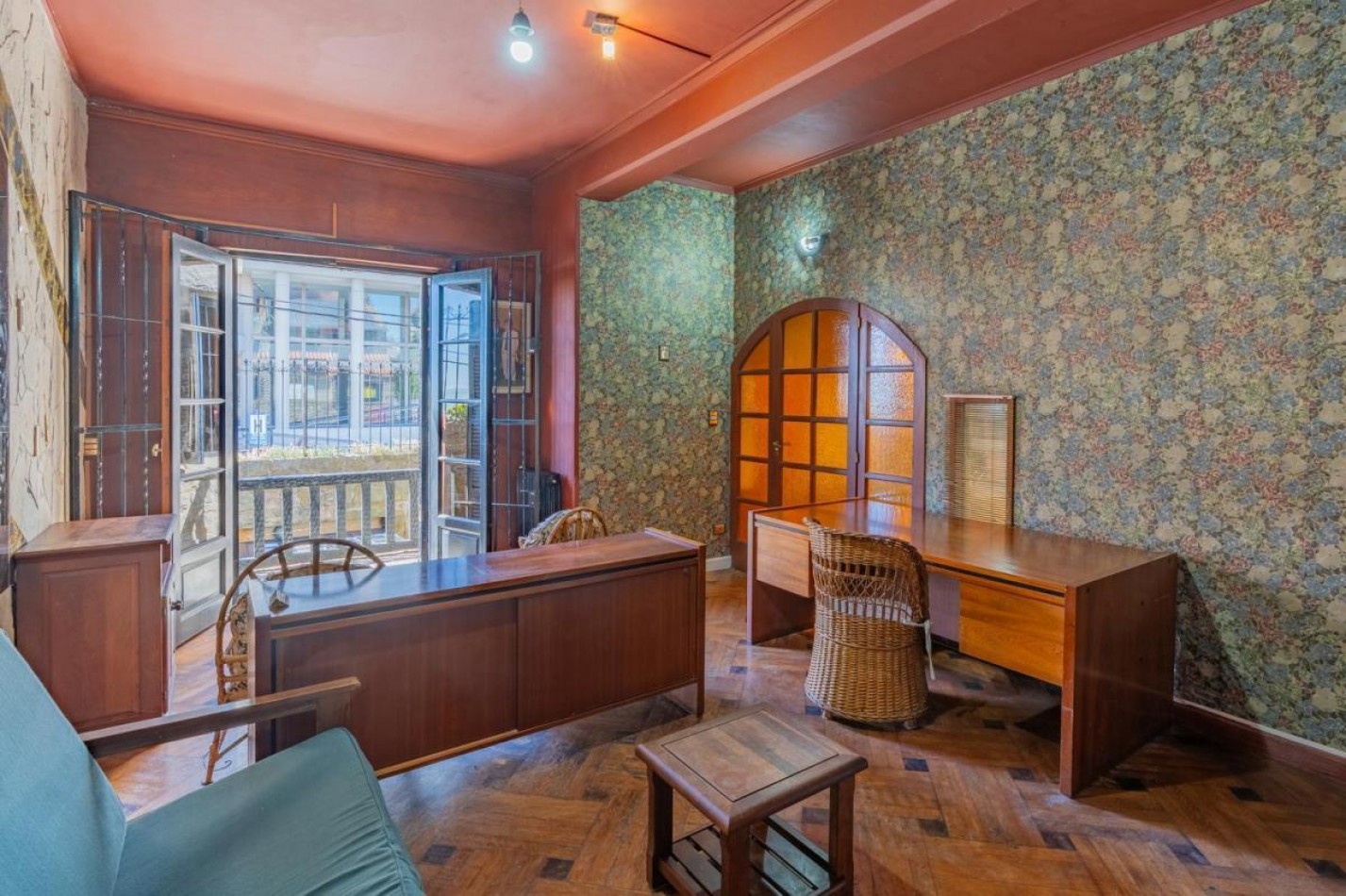 VENTA IMPORTANTE CHALET EN LA PERLA