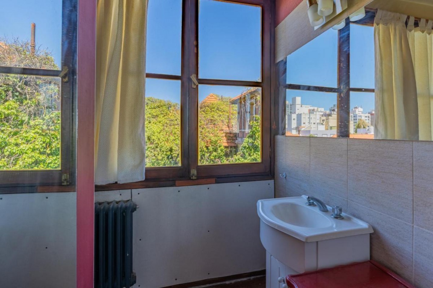 VENTA IMPORTANTE CHALET EN LA PERLA