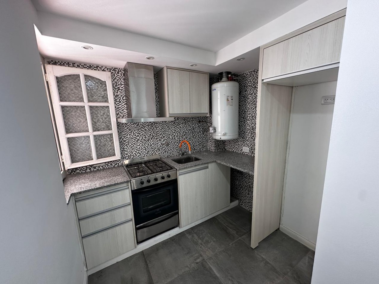 VENTA PH 3 AMBIENTES A LA CALLE 