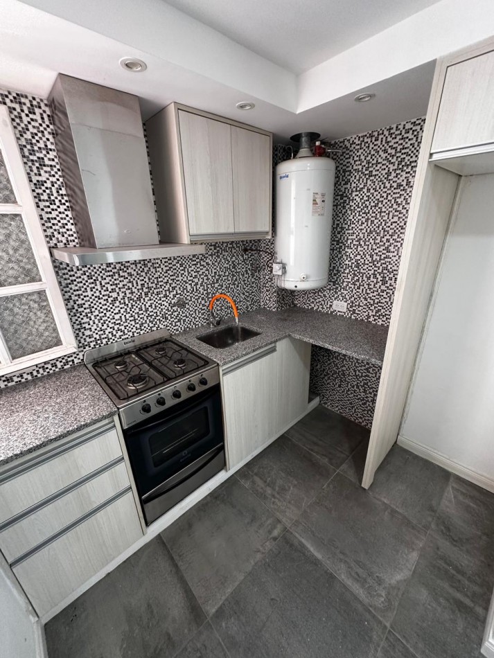 VENTA PH 3 AMBIENTES A LA CALLE 