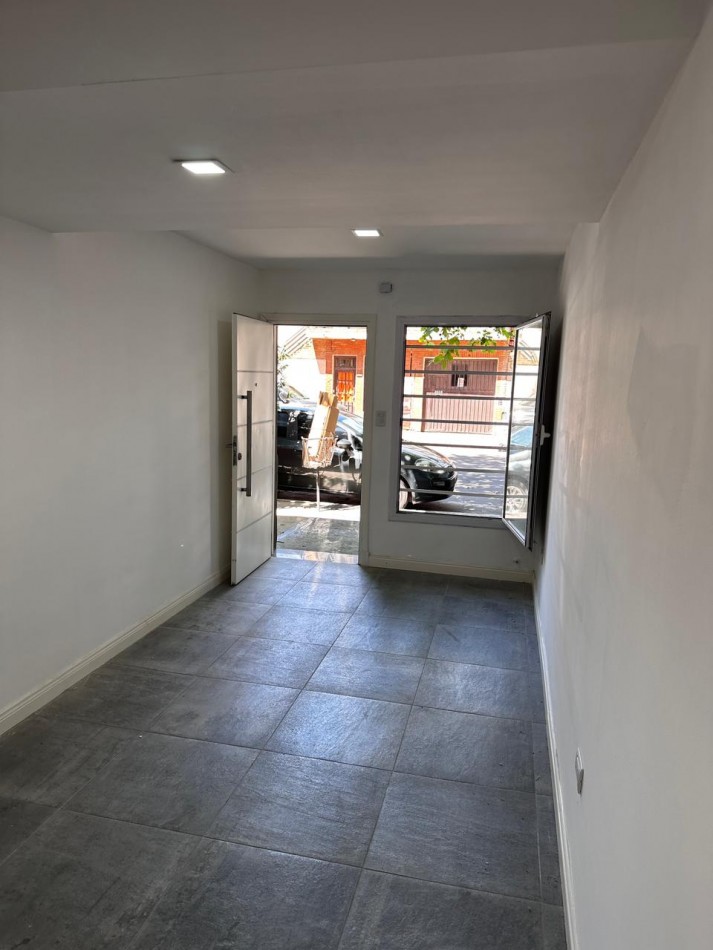 VENTA PH 3 AMBIENTES A LA CALLE 