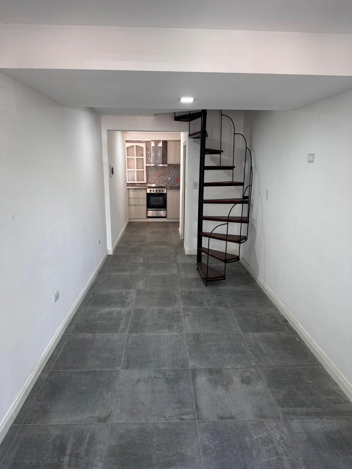 VENTA PH 3 AMBIENTES A LA CALLE 