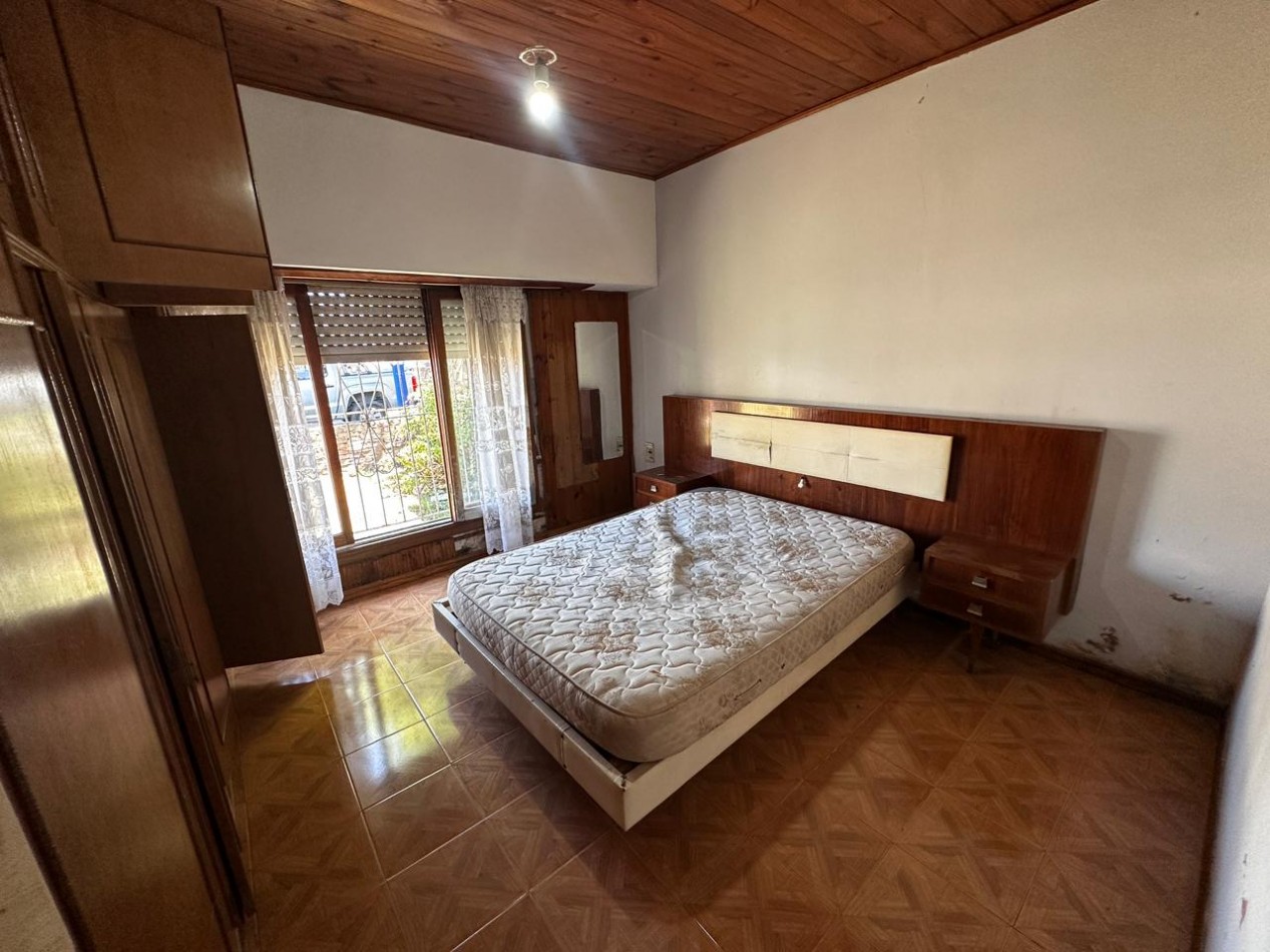 VENTA CASA 3 AMBIENTES CON PARQUE