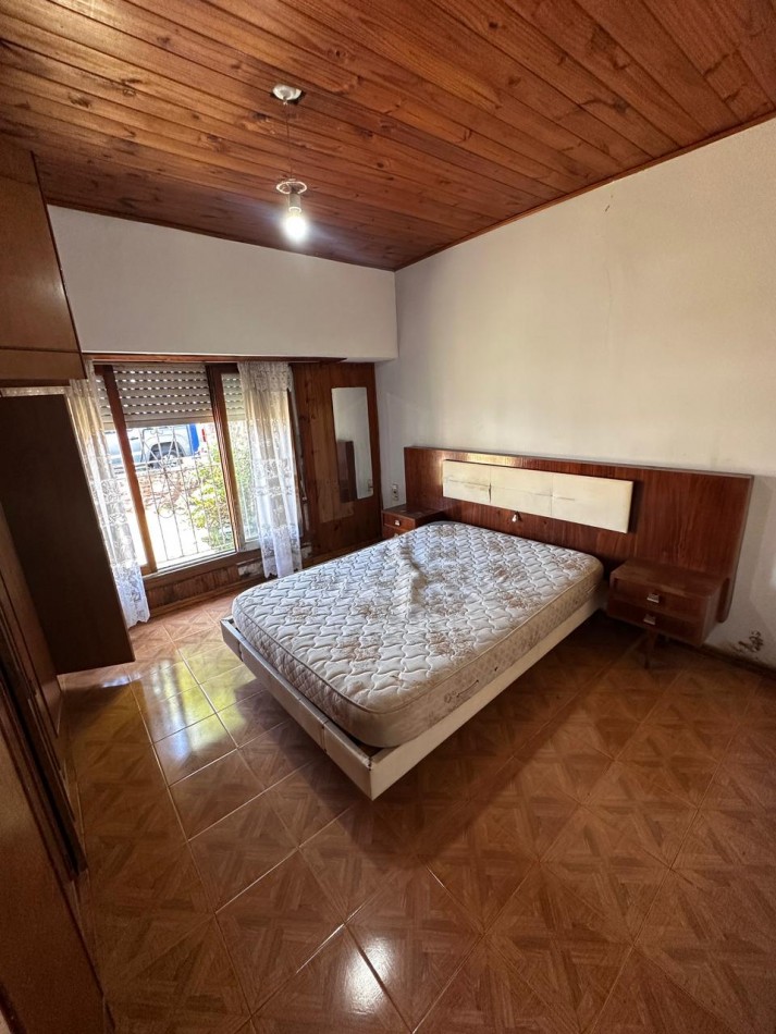 VENTA CASA 3 AMBIENTES CON PARQUE