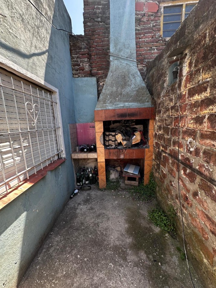 VENTA CASA 3 AMBIENTES CON PARQUE