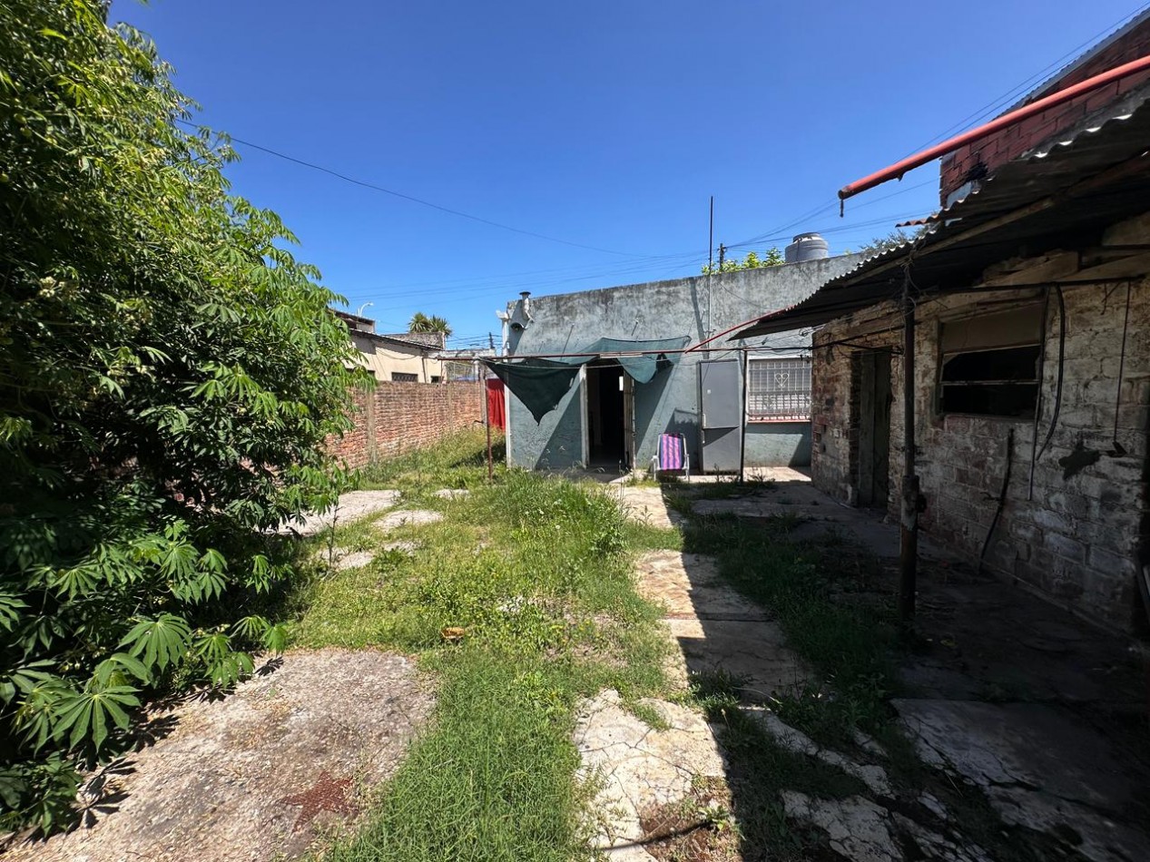 VENTA CASA 3 AMBIENTES CON PARQUE