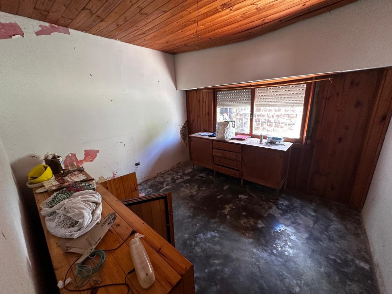 VENTA CASA 3 AMBIENTES CON PARQUE