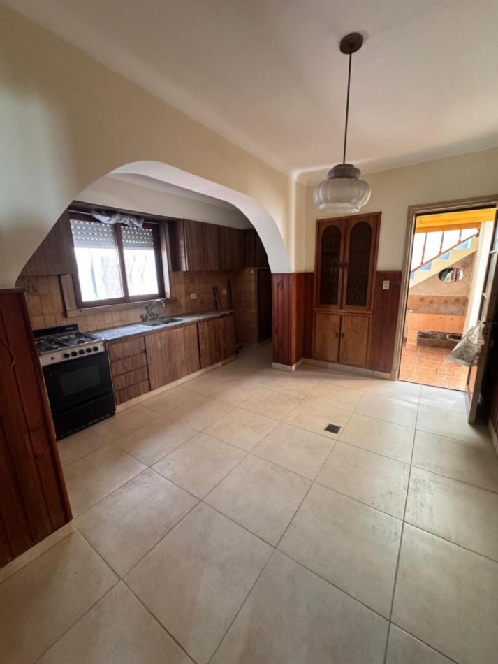 ALQUILER CHALET 6 AMBIENTES ZONA PLAZA MITRE