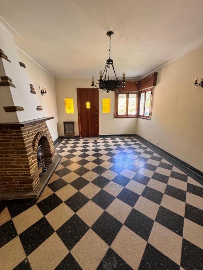 ALQUILER CHALET 6 AMBIENTES ZONA PLAZA MITRE