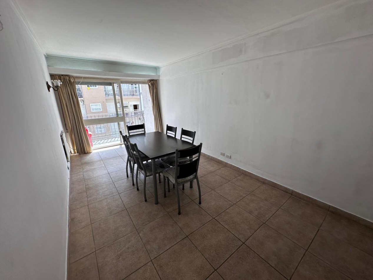 VENTA DEPARTAMENTO 2 AMBIENTES CON DEPENDENCIA Y BALCON