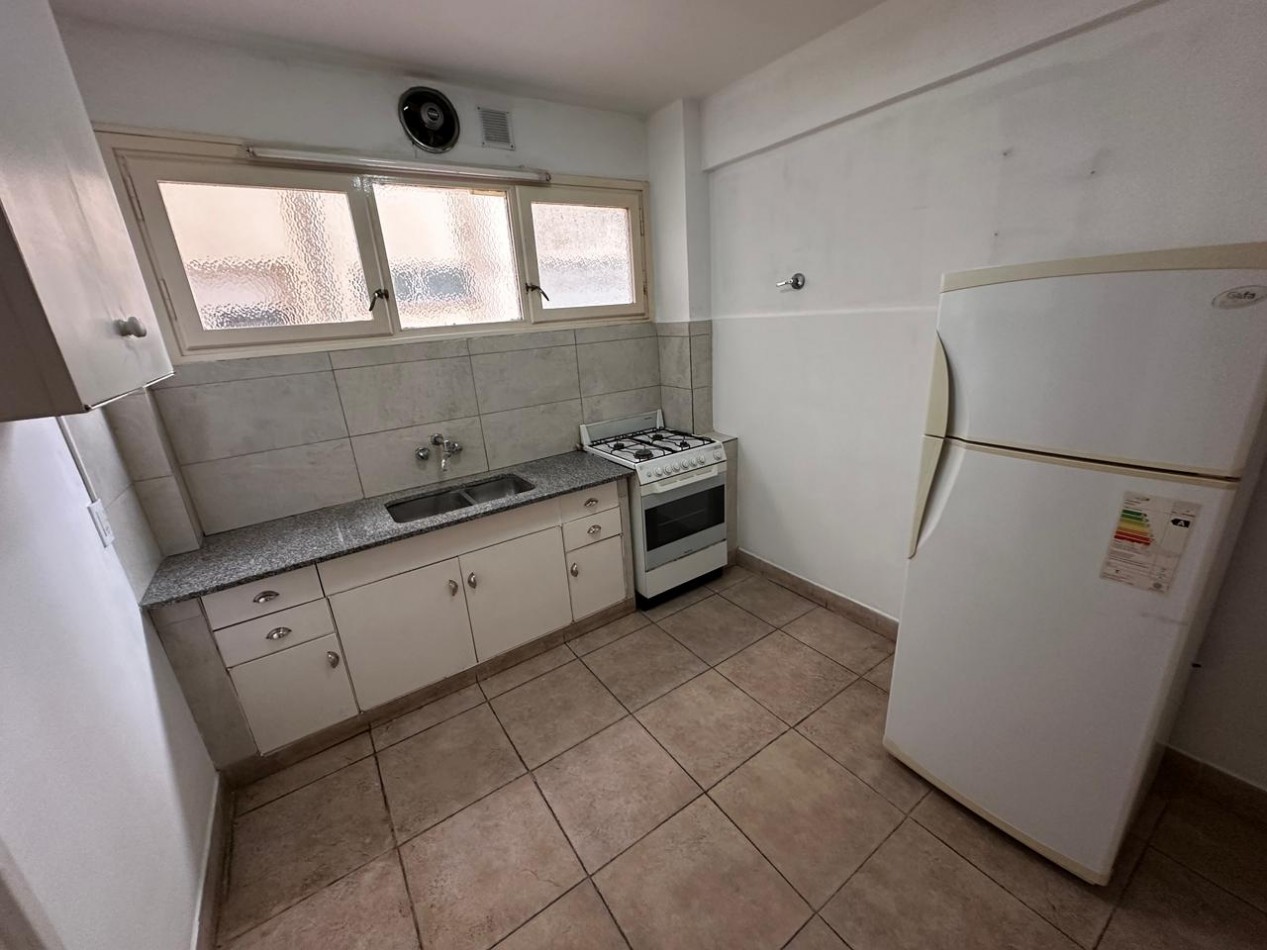 VENTA DEPARTAMENTO 2 AMBIENTES CON DEPENDENCIA Y BALCON