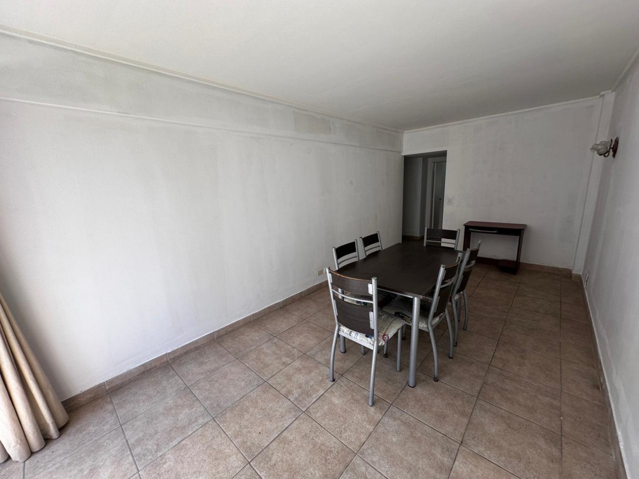 VENTA DEPARTAMENTO 2 AMBIENTES CON DEPENDENCIA Y BALCON