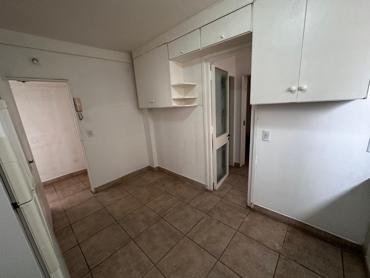 VENTA DEPARTAMENTO 2 AMBIENTES CON DEPENDENCIA Y BALCON