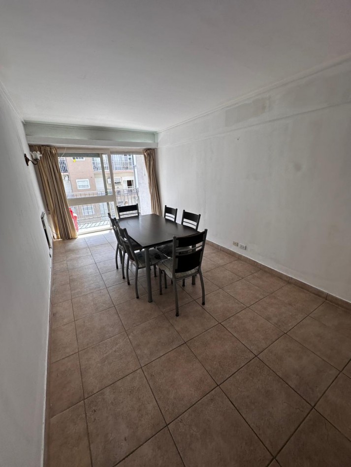 VENTA DEPARTAMENTO 2 AMBIENTES CON DEPENDENCIA Y BALCON