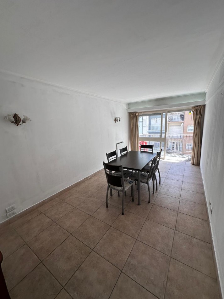 VENTA DEPARTAMENTO 2 AMBIENTES CON DEPENDENCIA Y BALCON