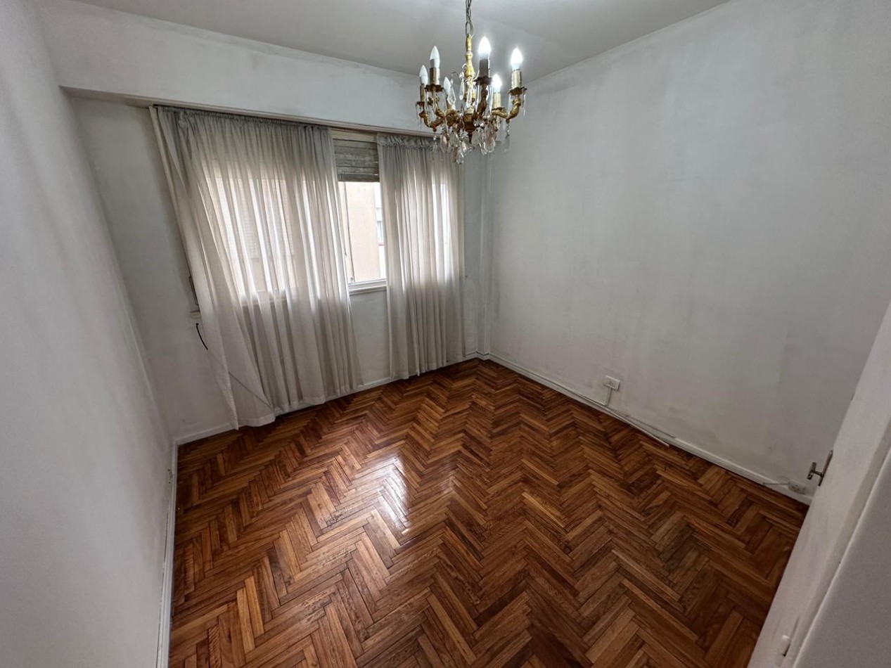 VENTA DEPARTAMENTO 2 AMBIENTES CON DEPENDENCIA Y BALCON