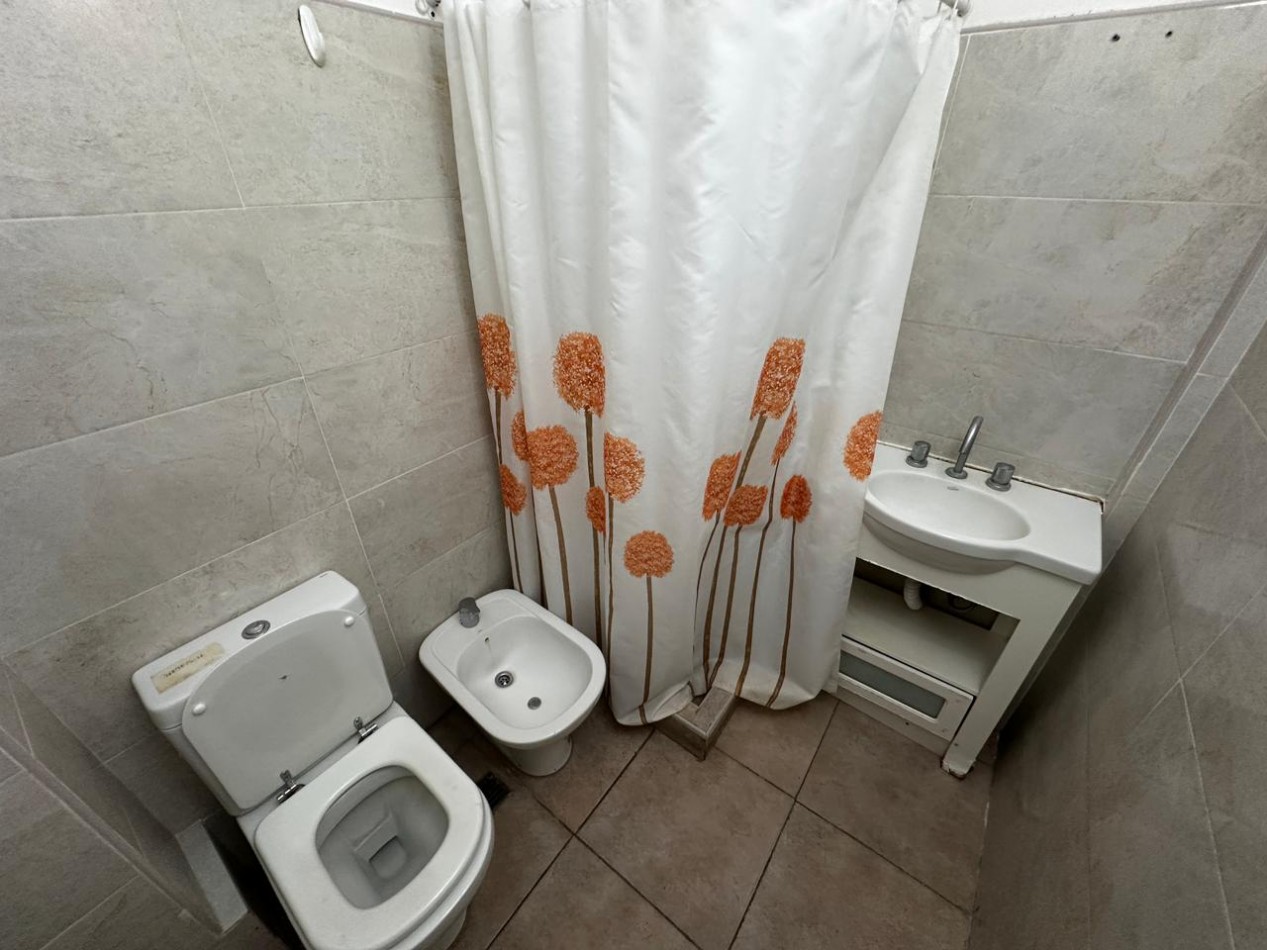 VENTA DEPARTAMENTO 2 AMBIENTES CON DEPENDENCIA Y BALCON