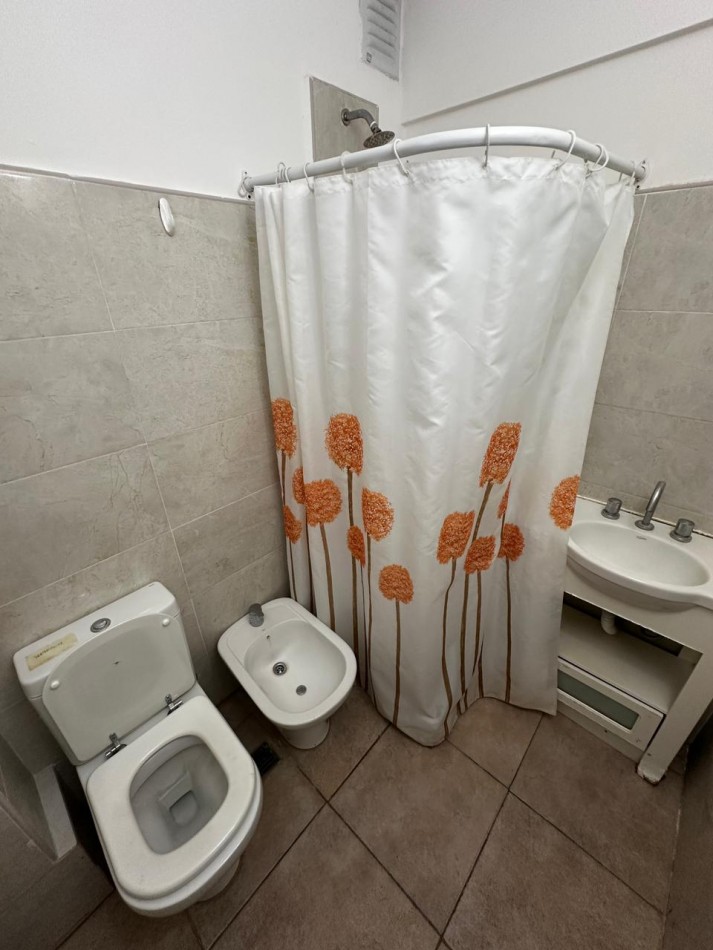 VENTA DEPARTAMENTO 2 AMBIENTES CON DEPENDENCIA Y BALCON