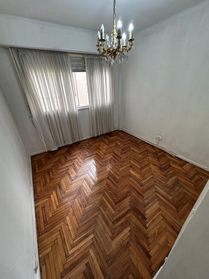 VENTA DEPARTAMENTO 2 AMBIENTES CON DEPENDENCIA Y BALCON