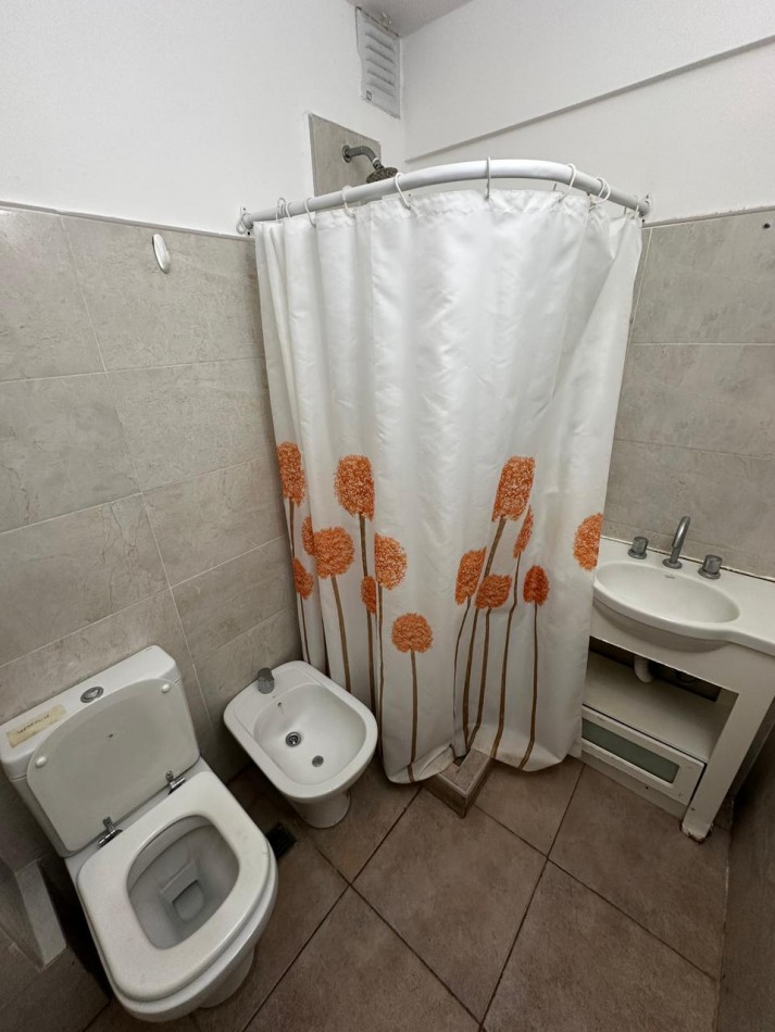 VENTA DEPARTAMENTO 2 AMBIENTES CON DEPENDENCIA Y BALCON