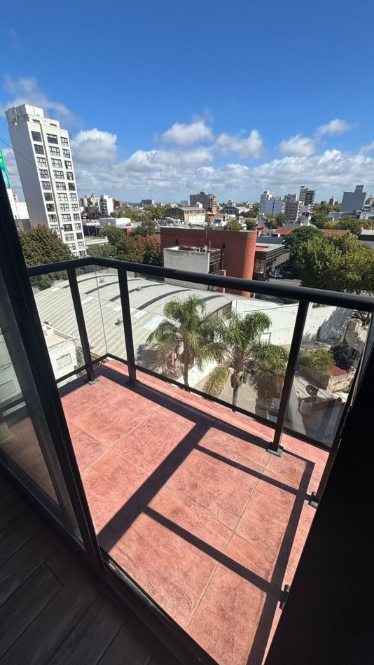 VENTA DEPARTAMENTO 2 AMBIENTES CON COCHERA EDIFICIO LE TEMPS