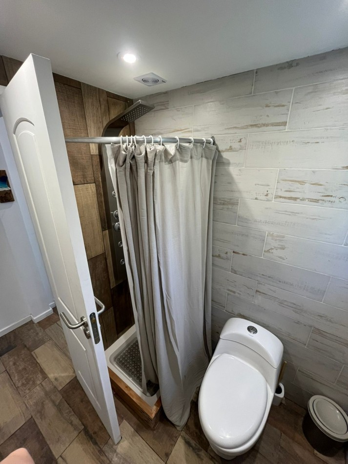 VENTA CASA 4 AMBIENTES + DEPARTAMENTO