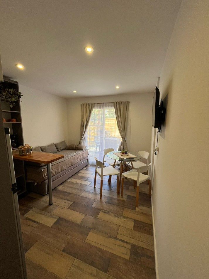 VENTA CASA 4 AMBIENTES + DEPARTAMENTO