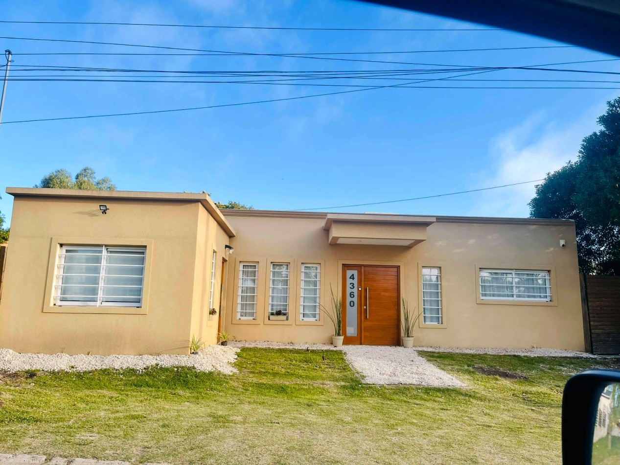 VENTA CASA 4 AMBIENTES + DEPARTAMENTO