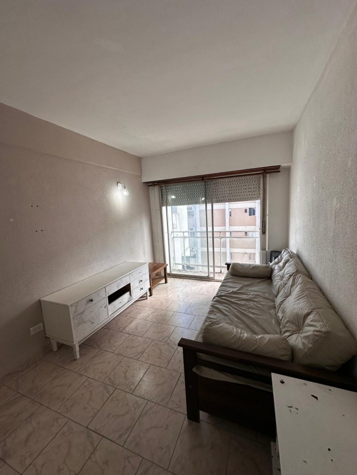 DEPARTAMENTO 2 AMBIENTES CON BALCON CONTRA FRENTE