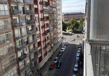 VENTA DEPARTAMENTO 2 AMBIENTES CON DEPENDENCIA Y BALCON